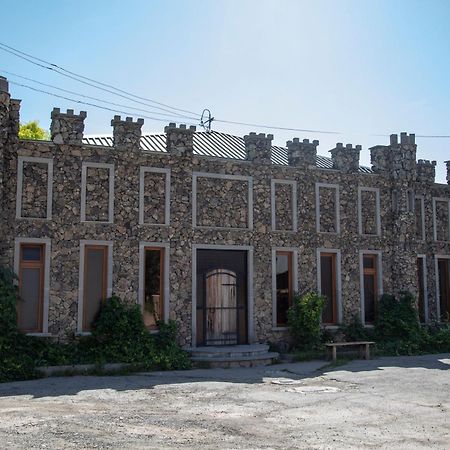 Fish Hotel Akhalkalaki 外观 照片